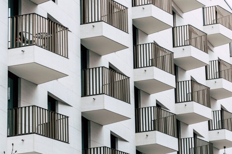 House-building-balconies-7124141